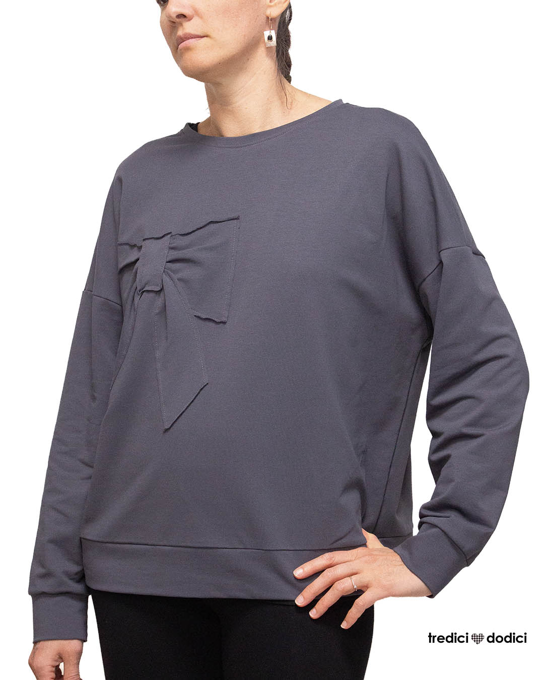 Felpa donna grigio scuro spalla scesa